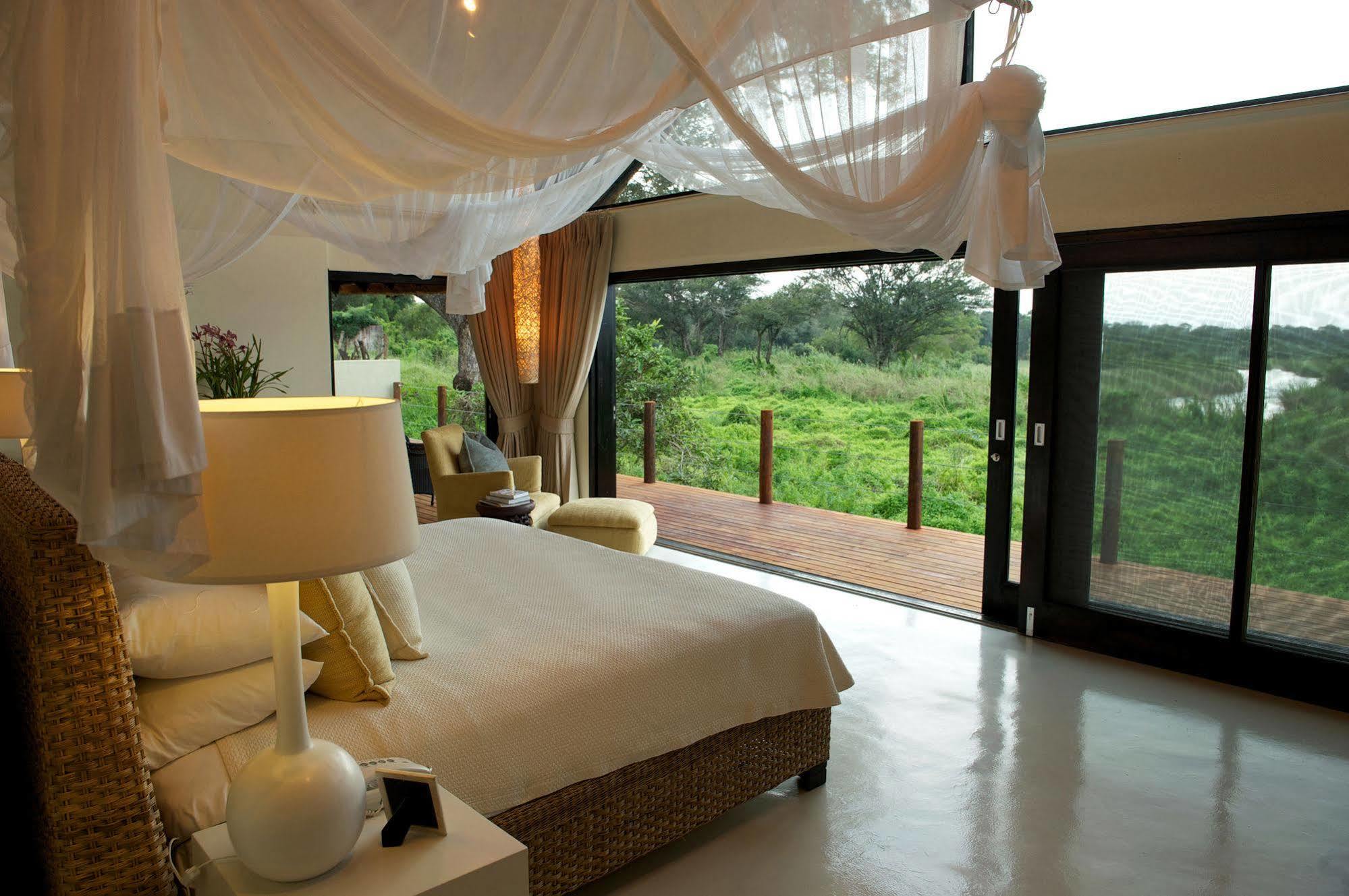 Lion Sands - Tinga Lodge Skukuza Extérieur photo