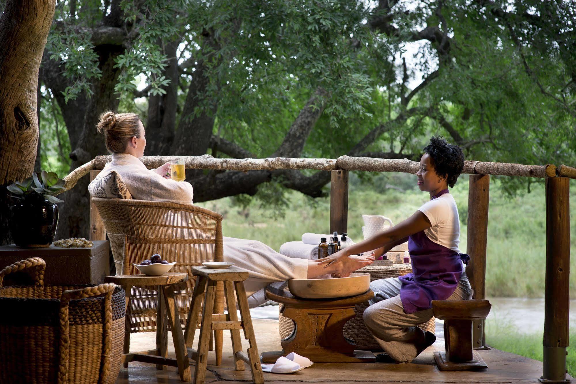Lion Sands - Tinga Lodge Skukuza Extérieur photo